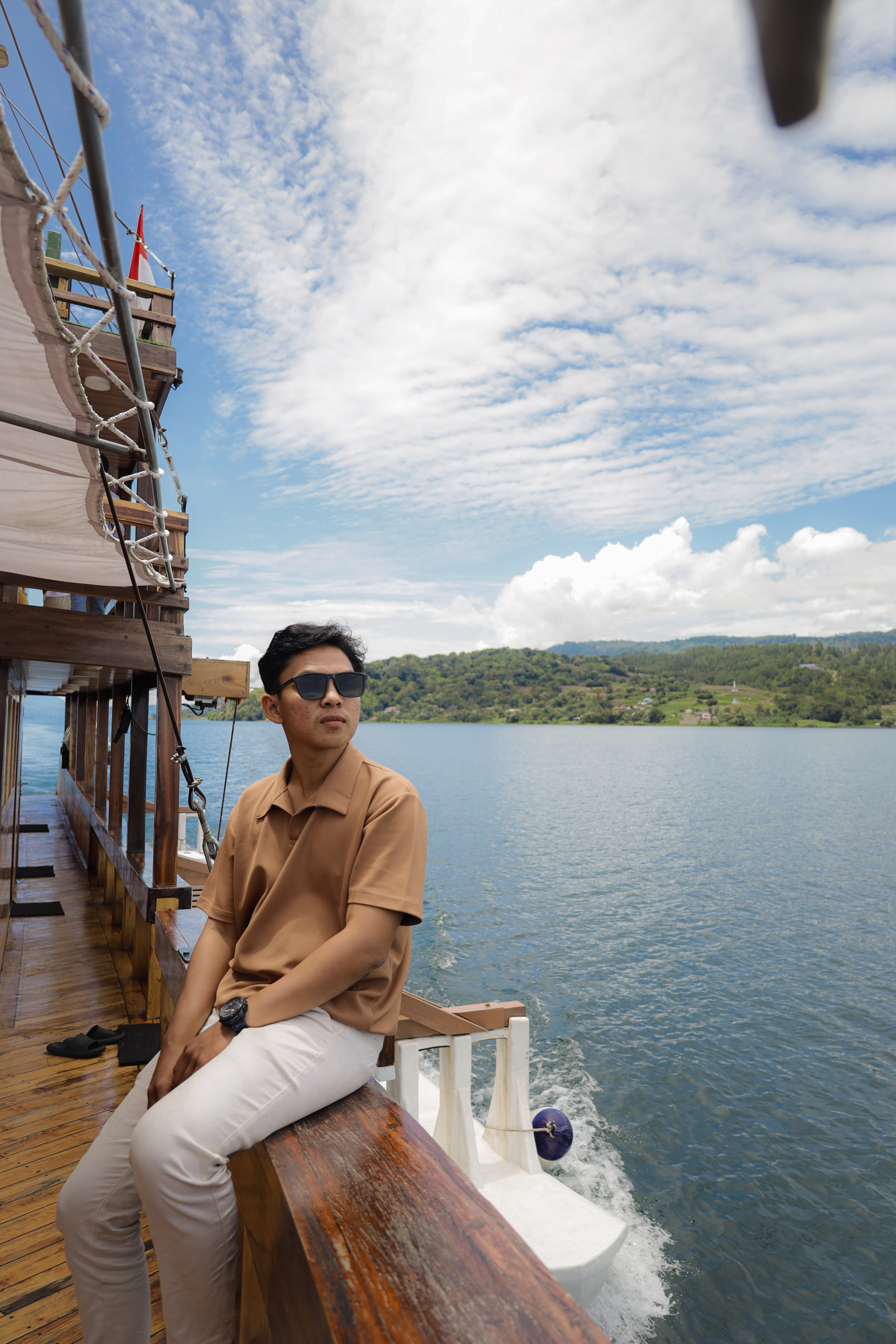 Deskripsi gambar ini